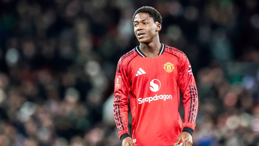 A better talent than Maynou: Manchester United open contract talks for £80m star alongside Ederson