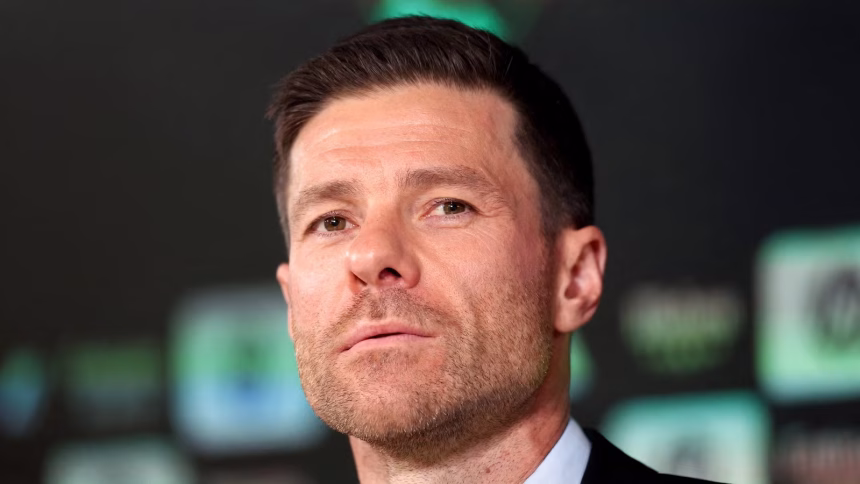 Chelsea wait for Alonso to approve signing of Sunderland star after talks with agent