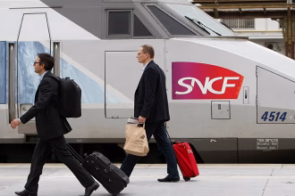 'One ticket, one journey': Can the EU simplify rail travel? Take our survey