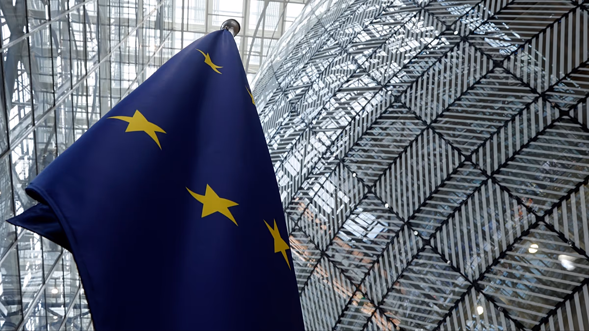 Report finds accounts linked to figures targeted by EU sanctions displayed monetization tools after sanctions