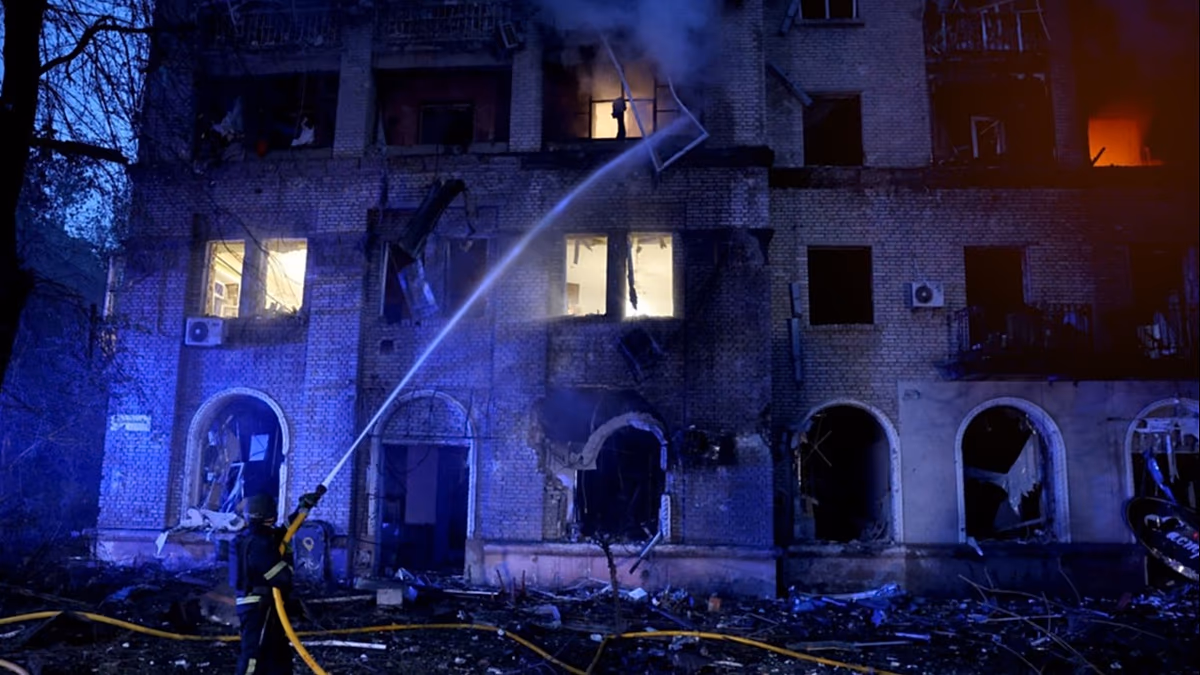Russia again inflicts large-scale nighttime barrage on Ukraine, increasing tensions