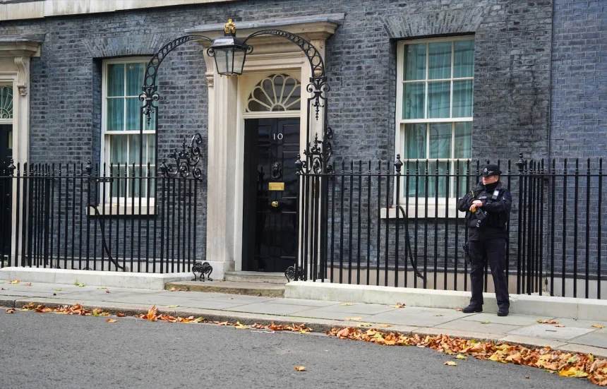 UK budget watchdog resigns following early leaks