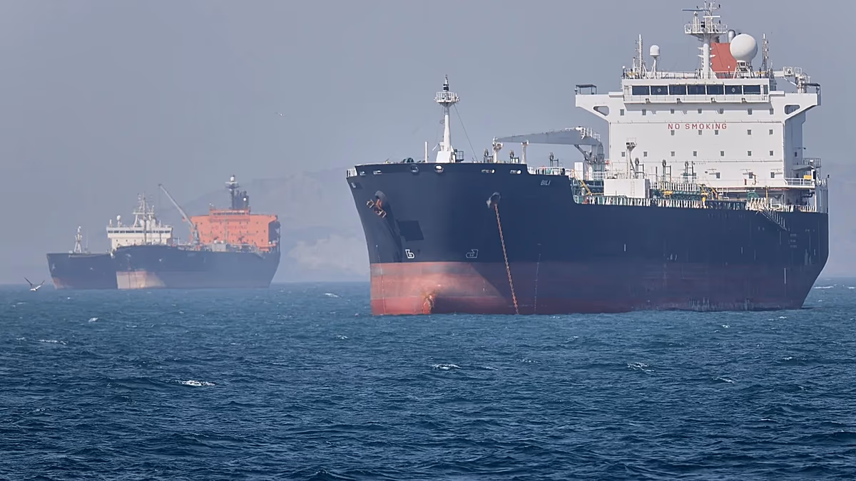 US military says it collided with a commercial ship trying to break through the blockade and reach Iran