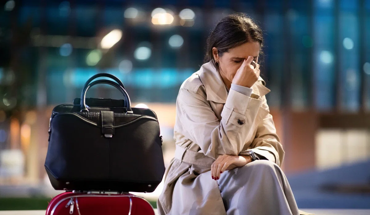 Rules and risks of a damaged British passport. When will I be turned away at the airport?