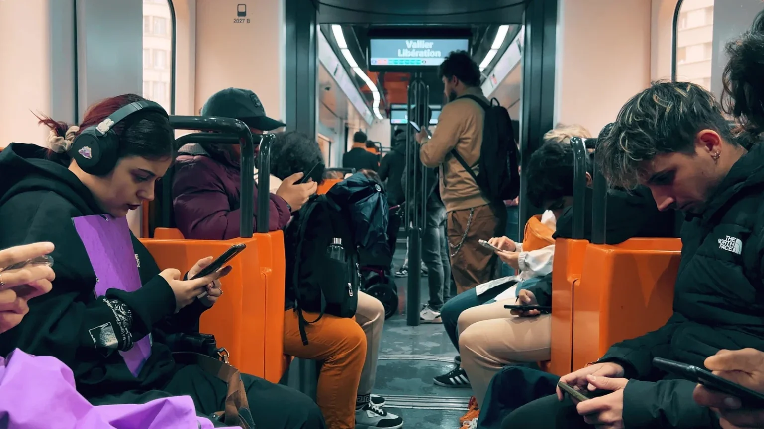 Internet addiction concerns grow in Spain, but UK numbers remain even higher