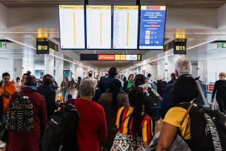 1,225 delays at major European airports; Spanish travelers urged to be cautious this summer