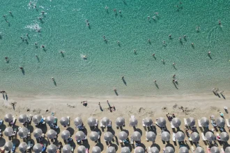 Greece records significant increase in tourism receipts and number of tourists in first four months of 2026