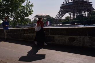 Heatwave in Europe causes early closure of Eiffel Tower and closure of tourist attractions