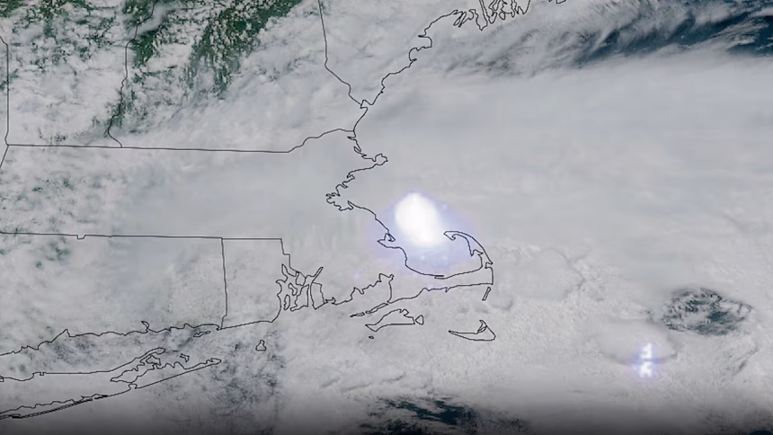 'I felt the vibrations': Residents talk about powerful meteorite explosion over Massachusetts