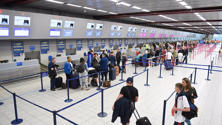 Iran war, strikes and EES: Why fewer people are flying in Europe