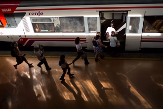 Renfe cancels 320 trains on Monday due to Spanish rail strike: thousands of passengers affected