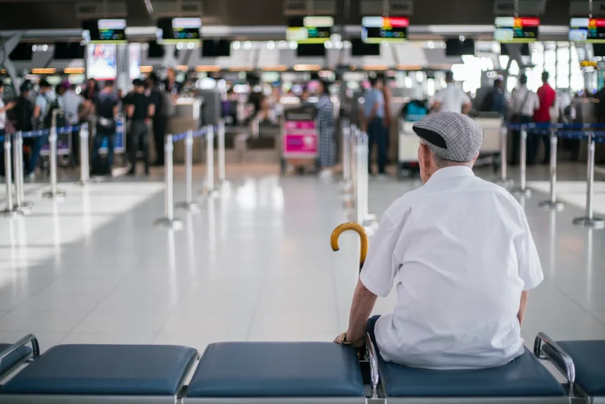 86-year-old man arrested with nearly 5kg of cocaine at Madrid airport, raising warnings over travel scams