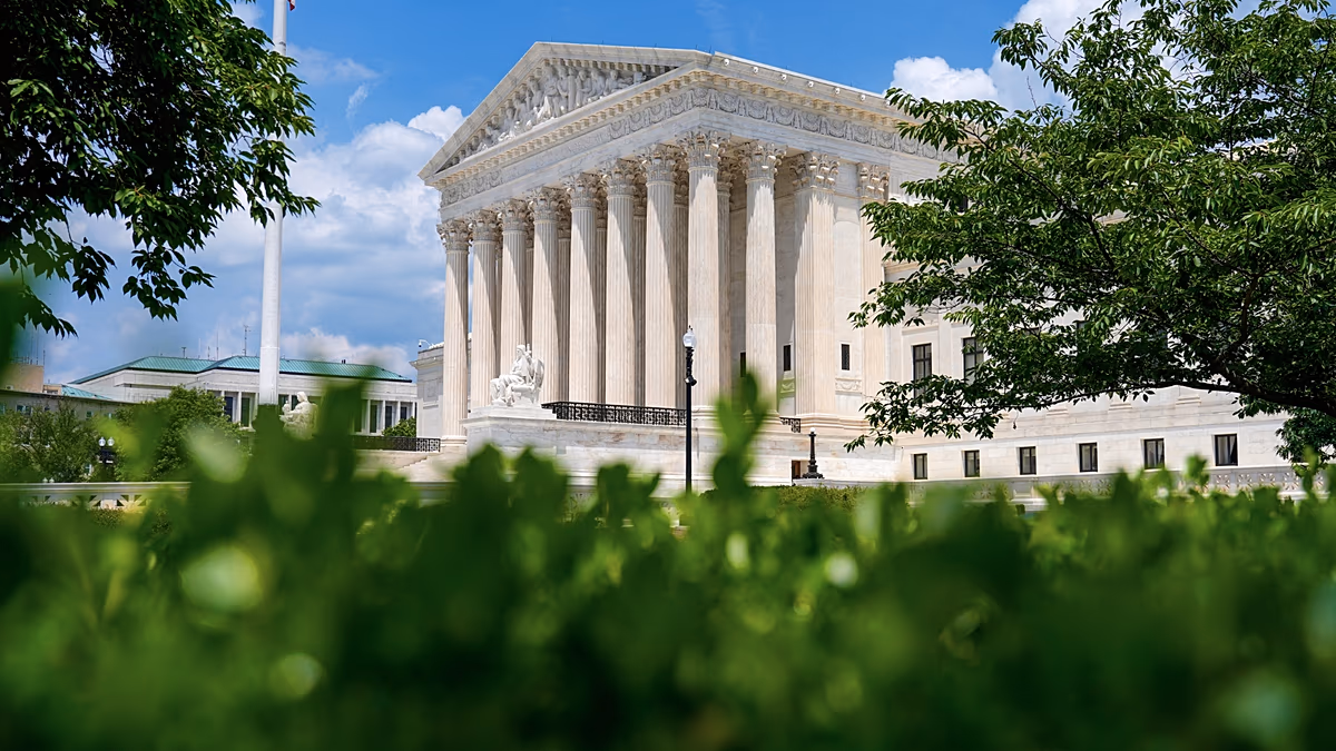 US Supreme Court clears path for mass deportation of Haitians and Syrians