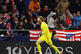 Celtic close to signing Kasper Hogg after financial warning issued