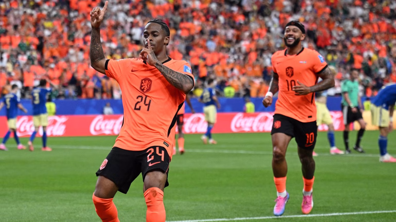 Crisencio Somerville to choose between Aston Villa, Tottenham, Man United or Roma