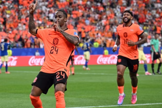 Crisencio Somerville to choose between Aston Villa, Tottenham, Man United or Roma