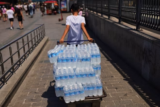 Fact check: Is the EU planning to ban multipacks of bottled water?