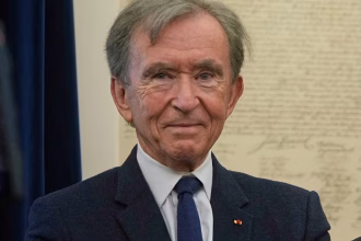 "He politicizes his position": X, a turning point in the communication of Bernard Arnault