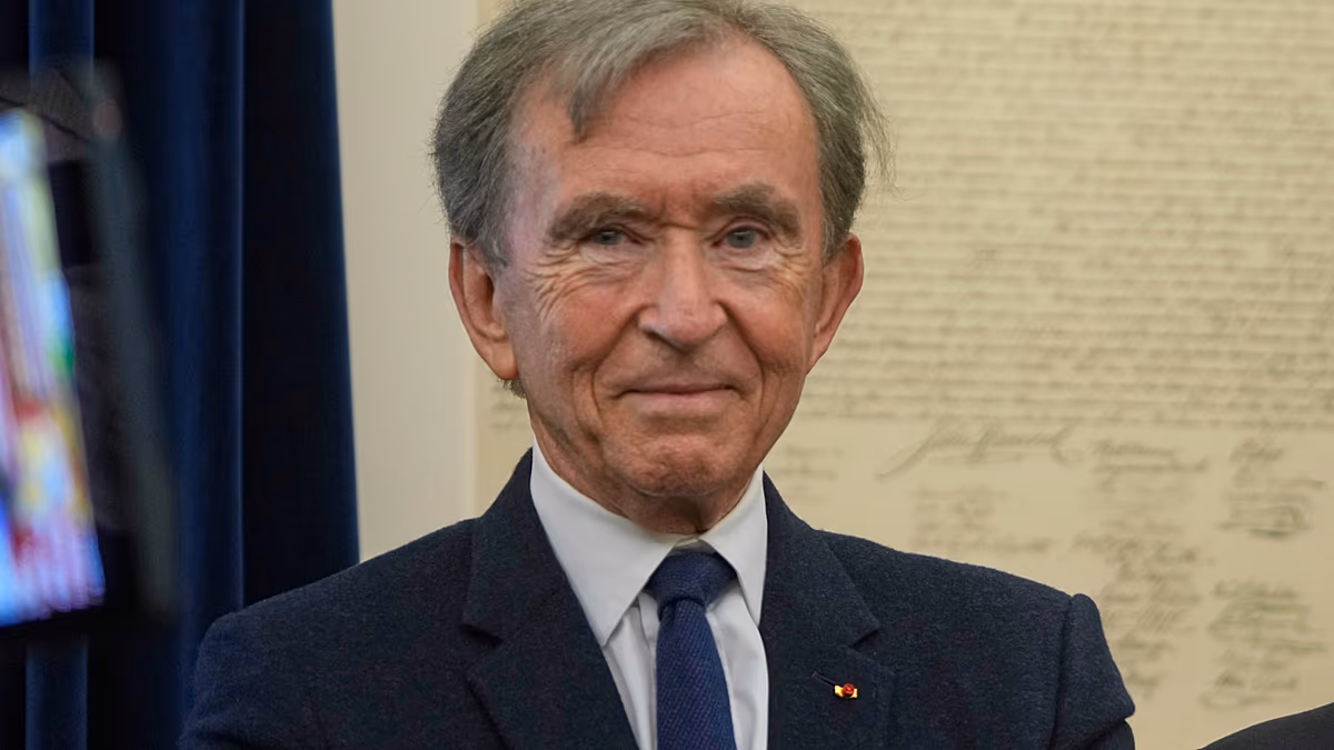 "He politicizes his position": X, a turning point in the communication of Bernard Arnault