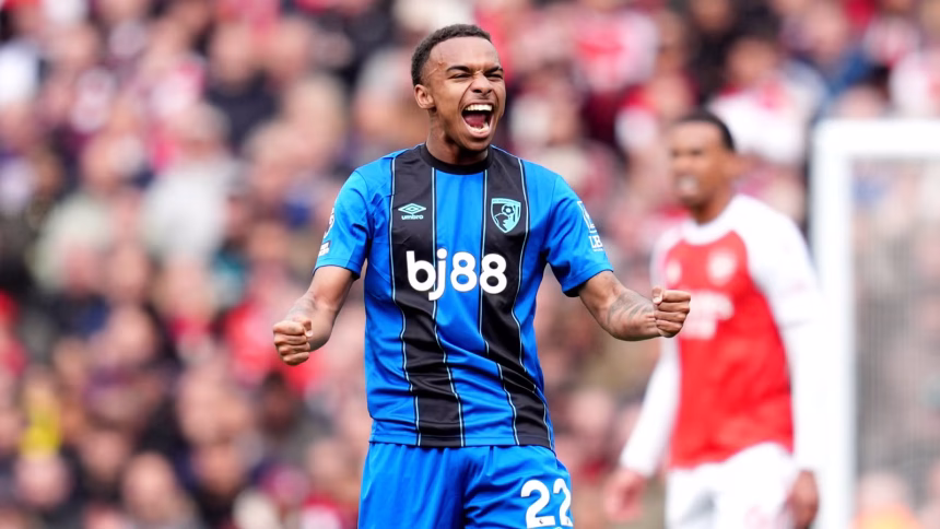 He would complement Crupi: Spurs are working towards signing a £60m winger