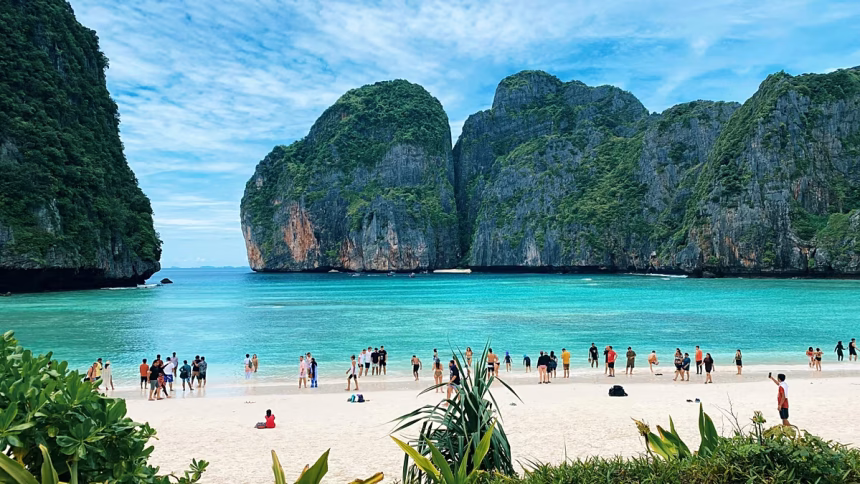 How to fly cheaply from Europe to Asia: Everything you need to know about low-cost airline routes