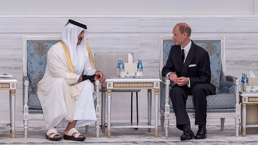 More world leaders arrive in Doha to pay tribute to former Qatari emir