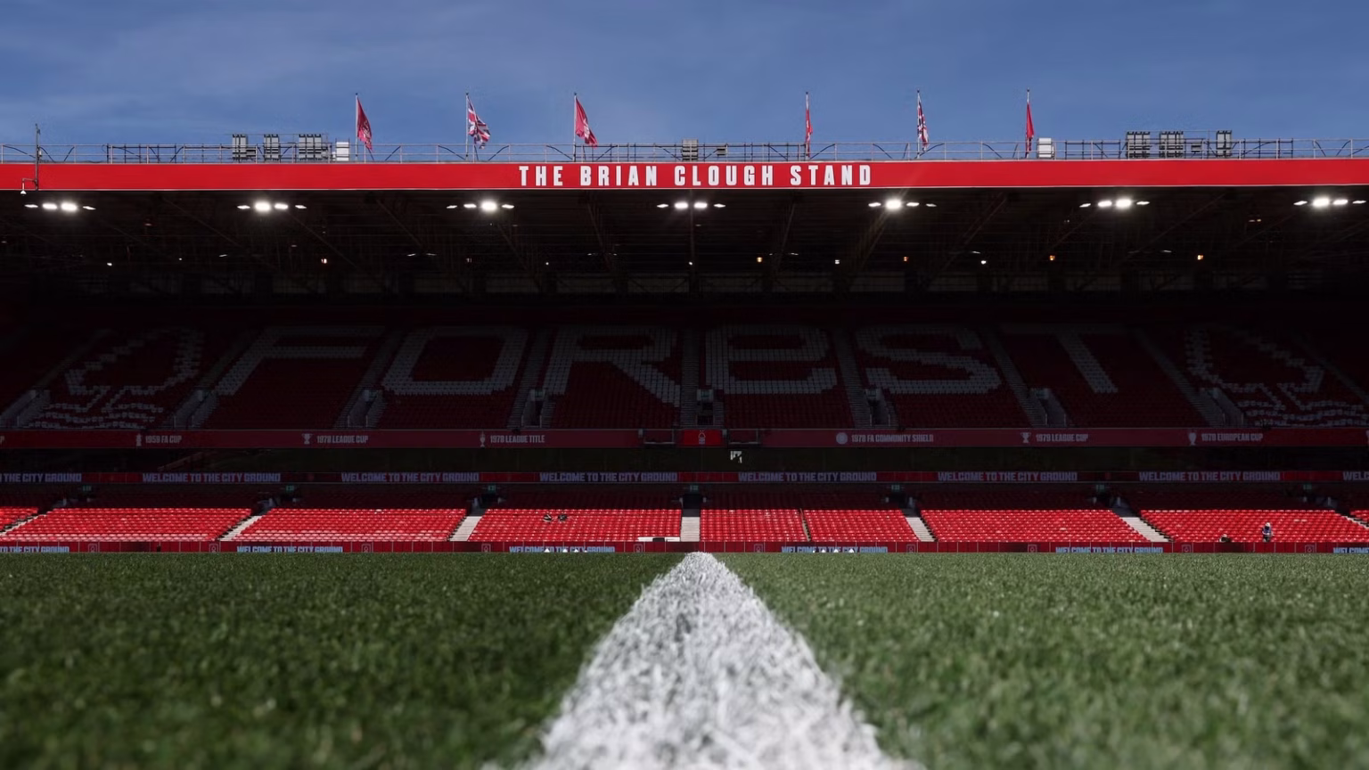 Nottingham Forest make formal offer to sign £25m star ahead of Crystal Palace