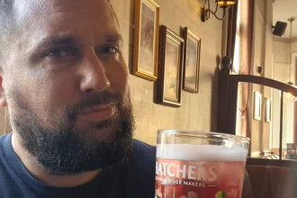 A man who has visited 10,000 pubs in the UK needs to holiday in Spanish before visiting thousands more