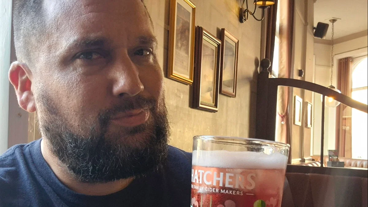 A man who has visited 10,000 pubs in the UK needs to holiday in Spanish before visiting thousands more