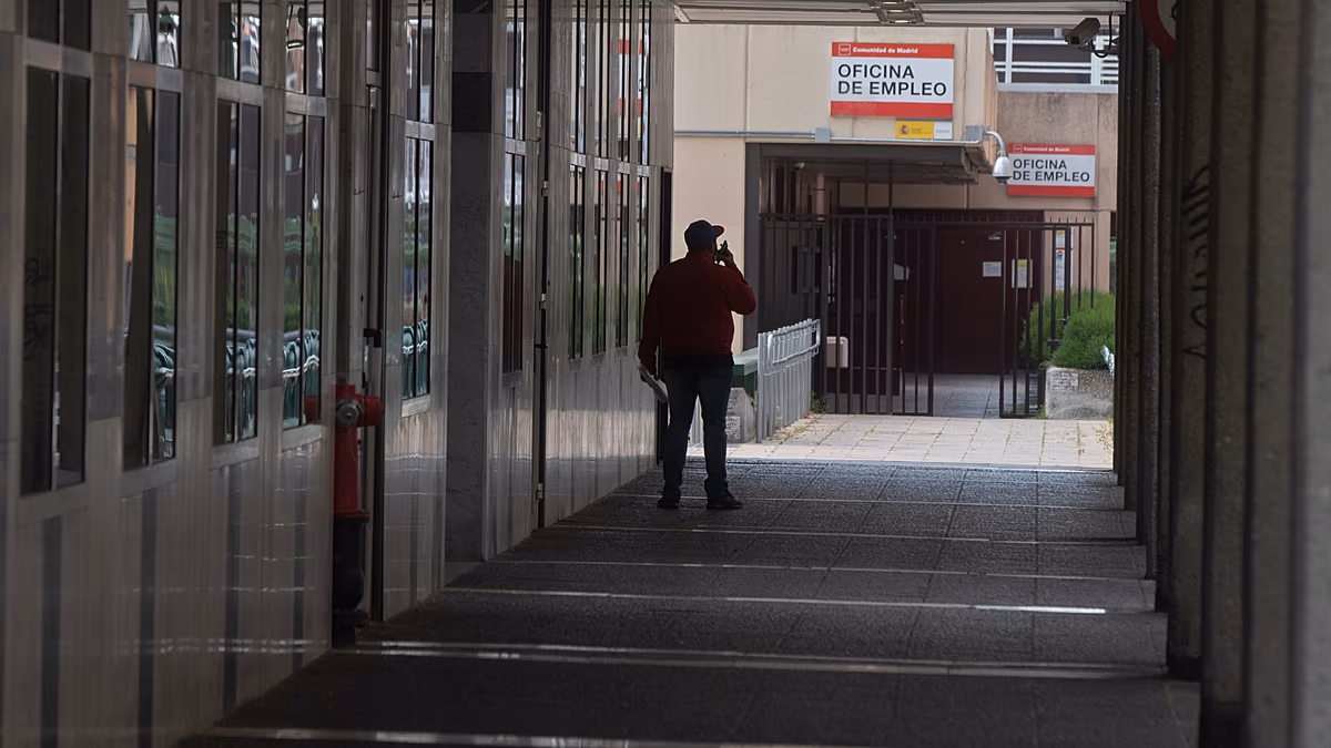 Spain's unemployment rate hits lowest level in 18 years