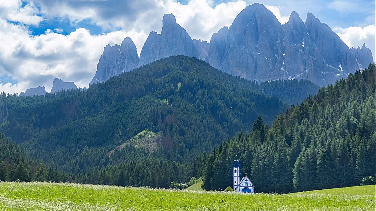 Trek from Poland to Italy: 3,500 km of new hiking trails across 6 European countries