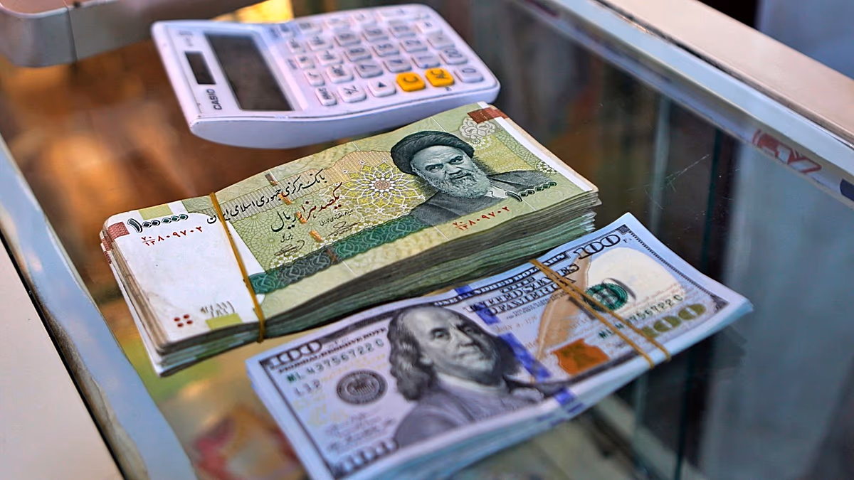 US dollar reaches record high in Iran as rial depreciates due to renewed regional conflict
