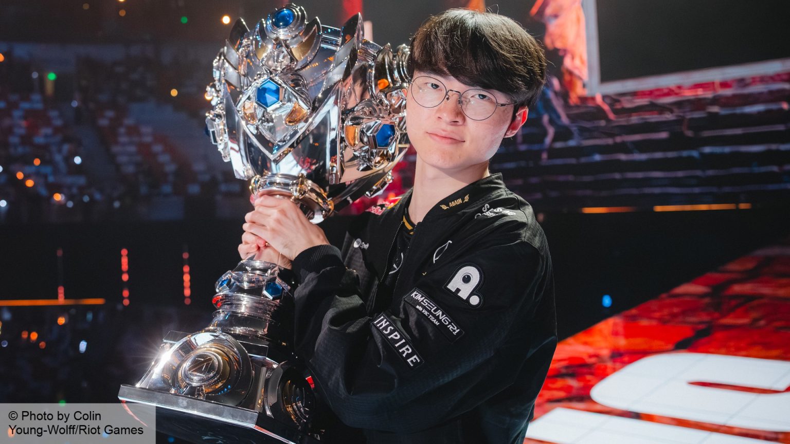 ``League of Legends World'' resold tickets soar to $169,000 after scalper cashes them out